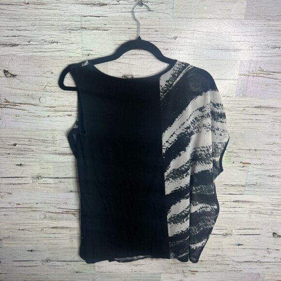 Danier Blouse top  black white size xxs - Picture 7 of 7